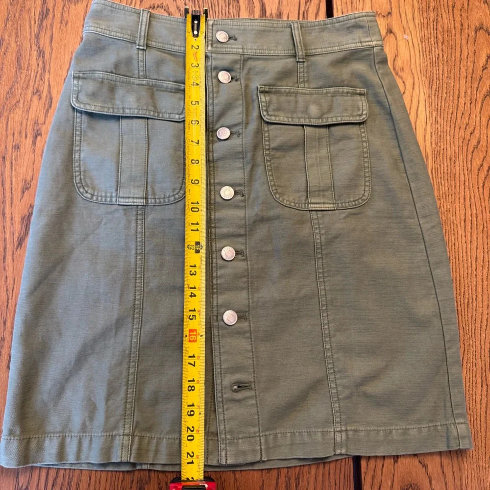 J.‎ Crew Re-Imagined Olive Button-Detail Fabric Military green Soft Cargo